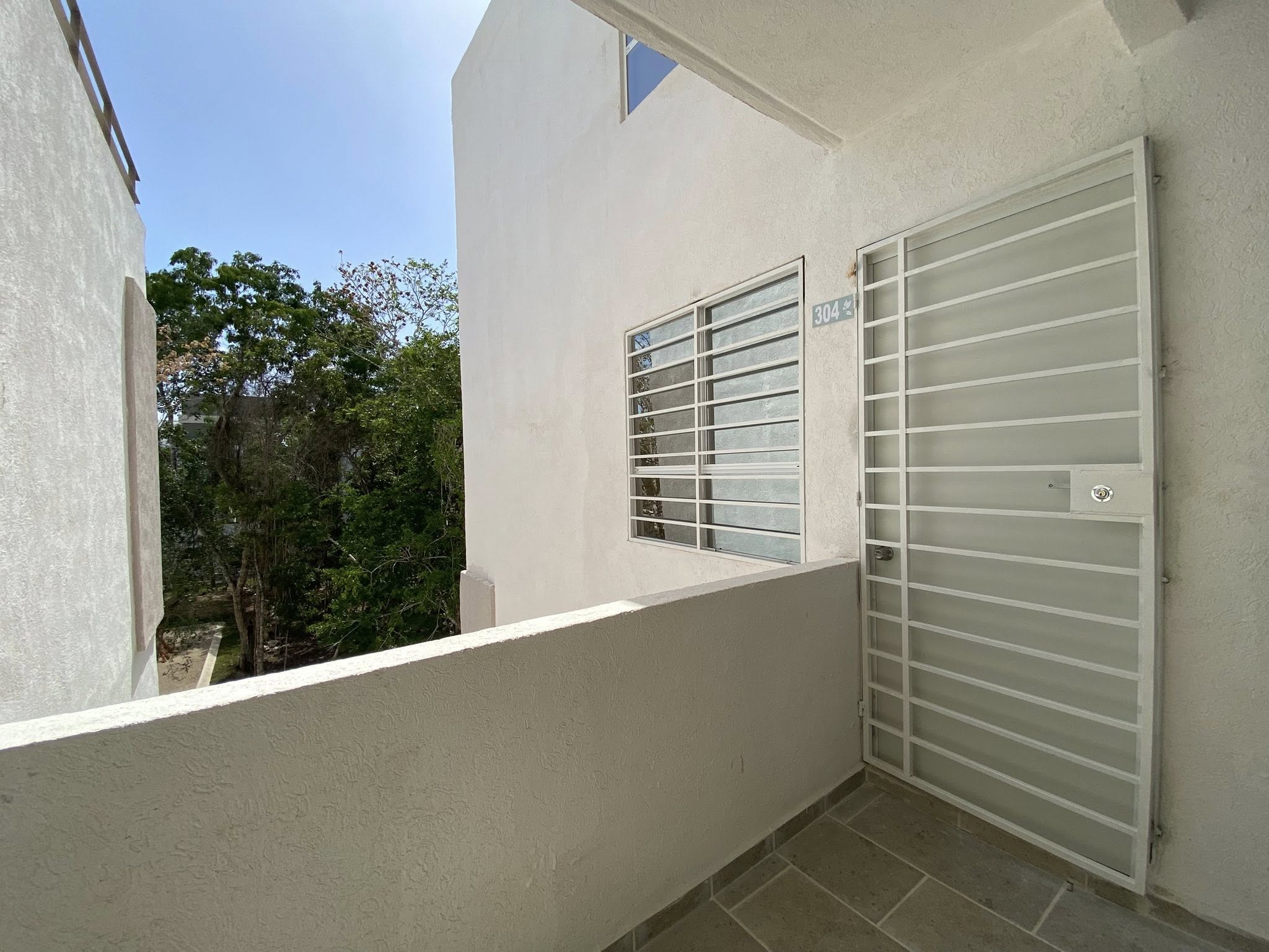 En renta departamento nuevo de 2 recamaras en privda con alberca ubicado en Cancun departamento seguro y tranquilo con amenidades en cancun