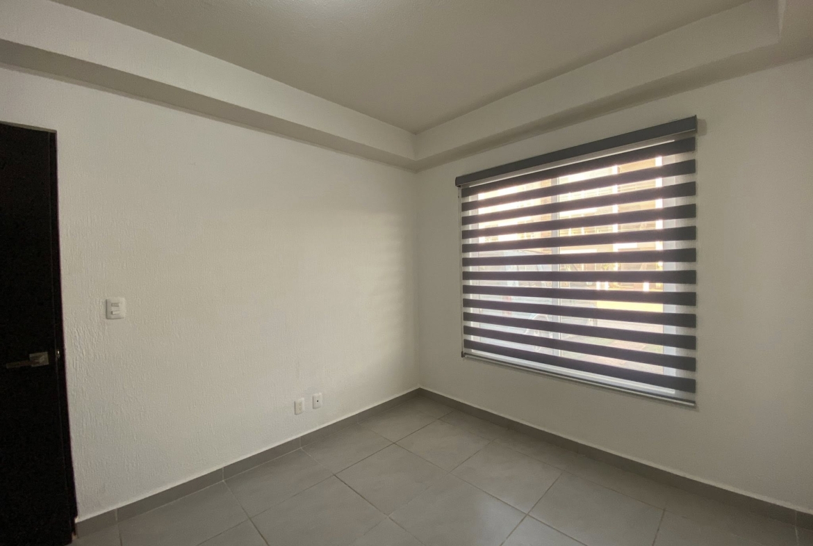 En renta departamento planta baja de 3 recamaras con amenidades en el poligono sur de cancún, en residencial izmal cancun.