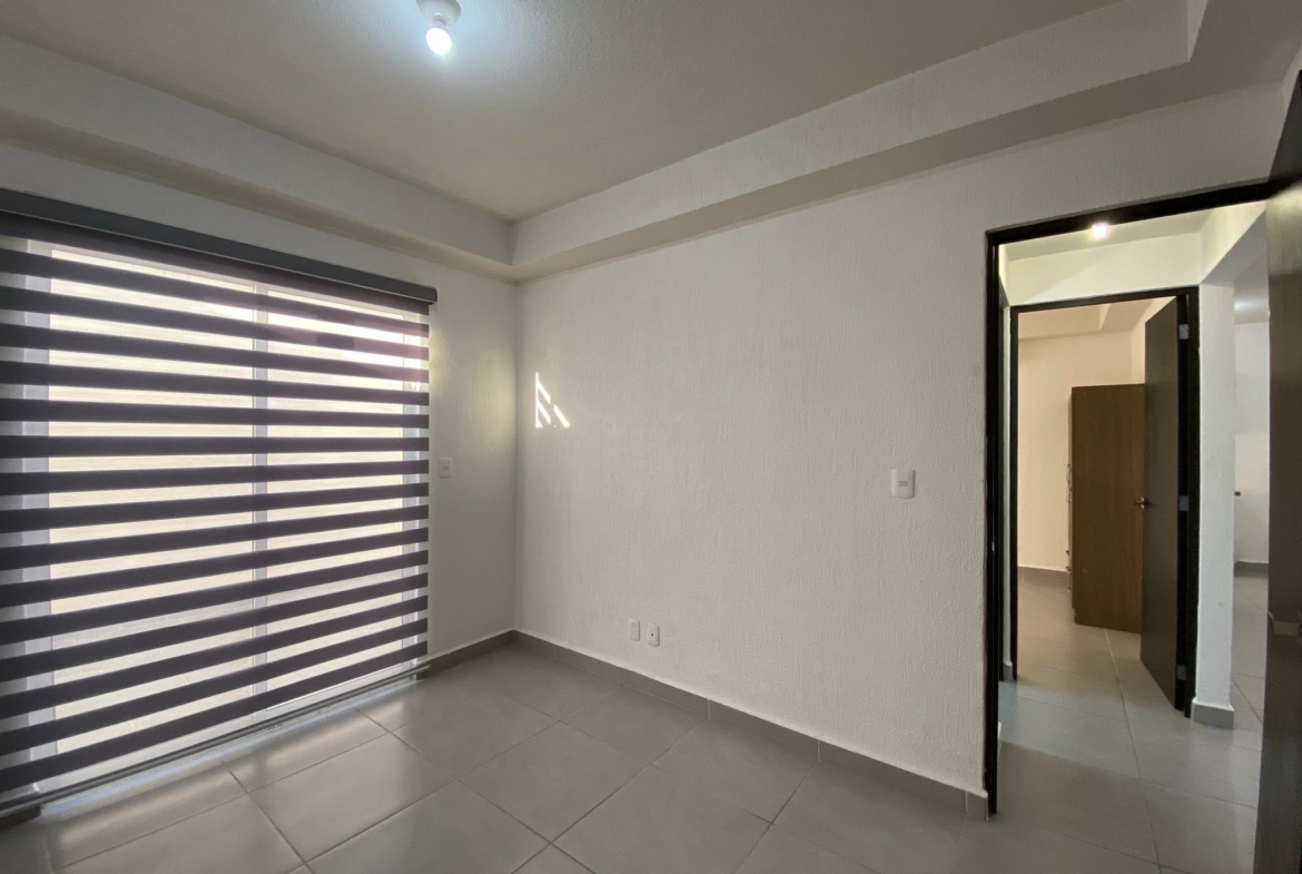 En renta departamento planta baja de 3 recamaras con amenidades en el poligono sur de cancún, en residencial izmal cancun.