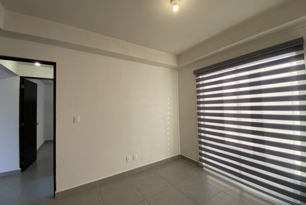 En renta departamento planta baja de 3 recamaras con amenidades en el poligono sur de cancún, en residencial izmal cancun.