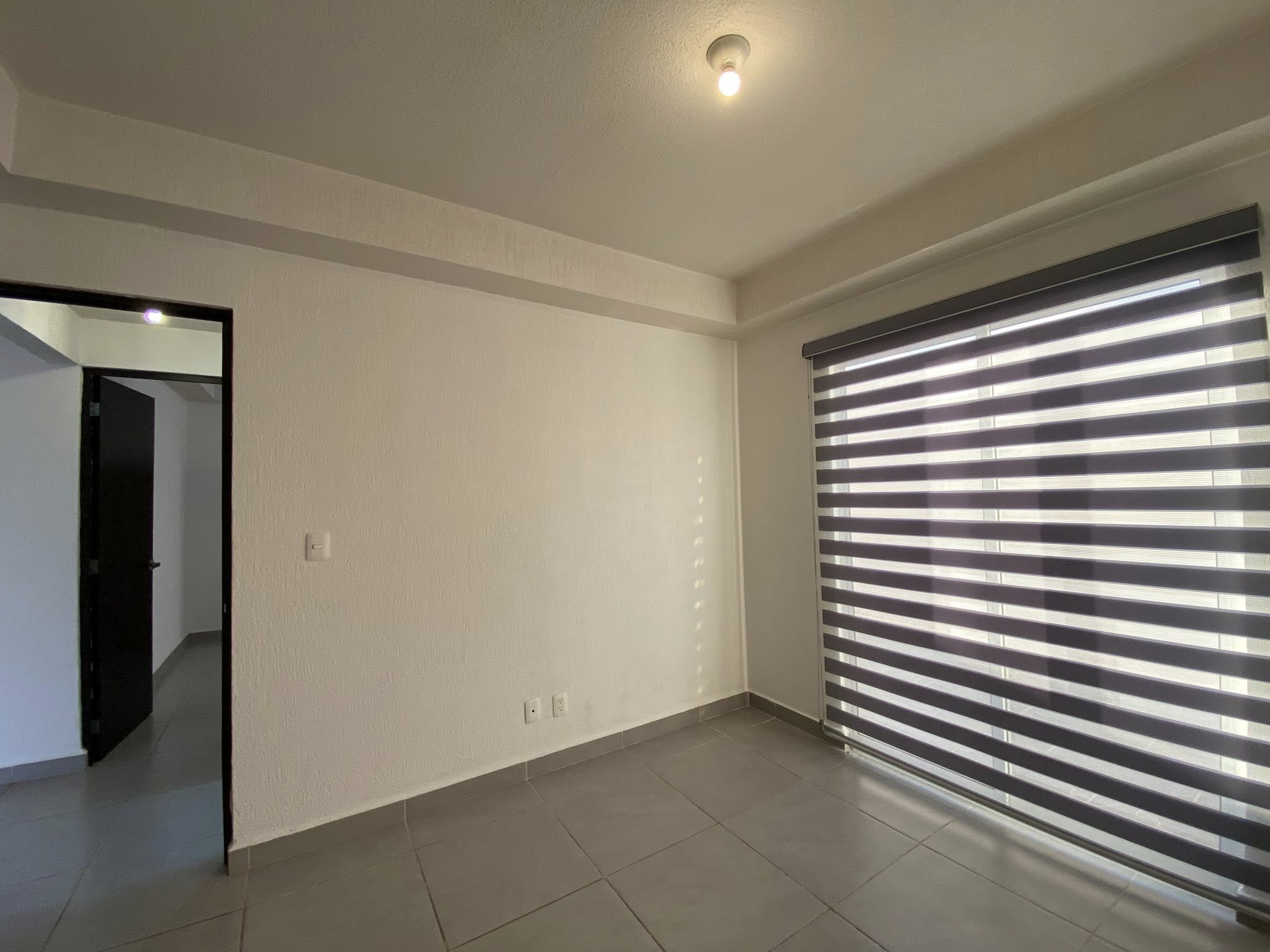 En renta departamento planta baja de 3 recamaras con amenidades en el poligono sur de cancún, en residencial izmal cancun.