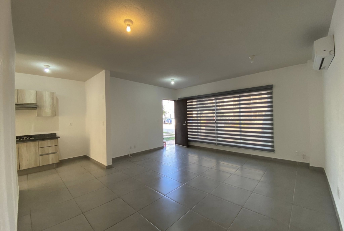 En renta departamento planta baja de 3 recamaras con amenidades en el poligono sur de cancún, en residencial izmal cancun.