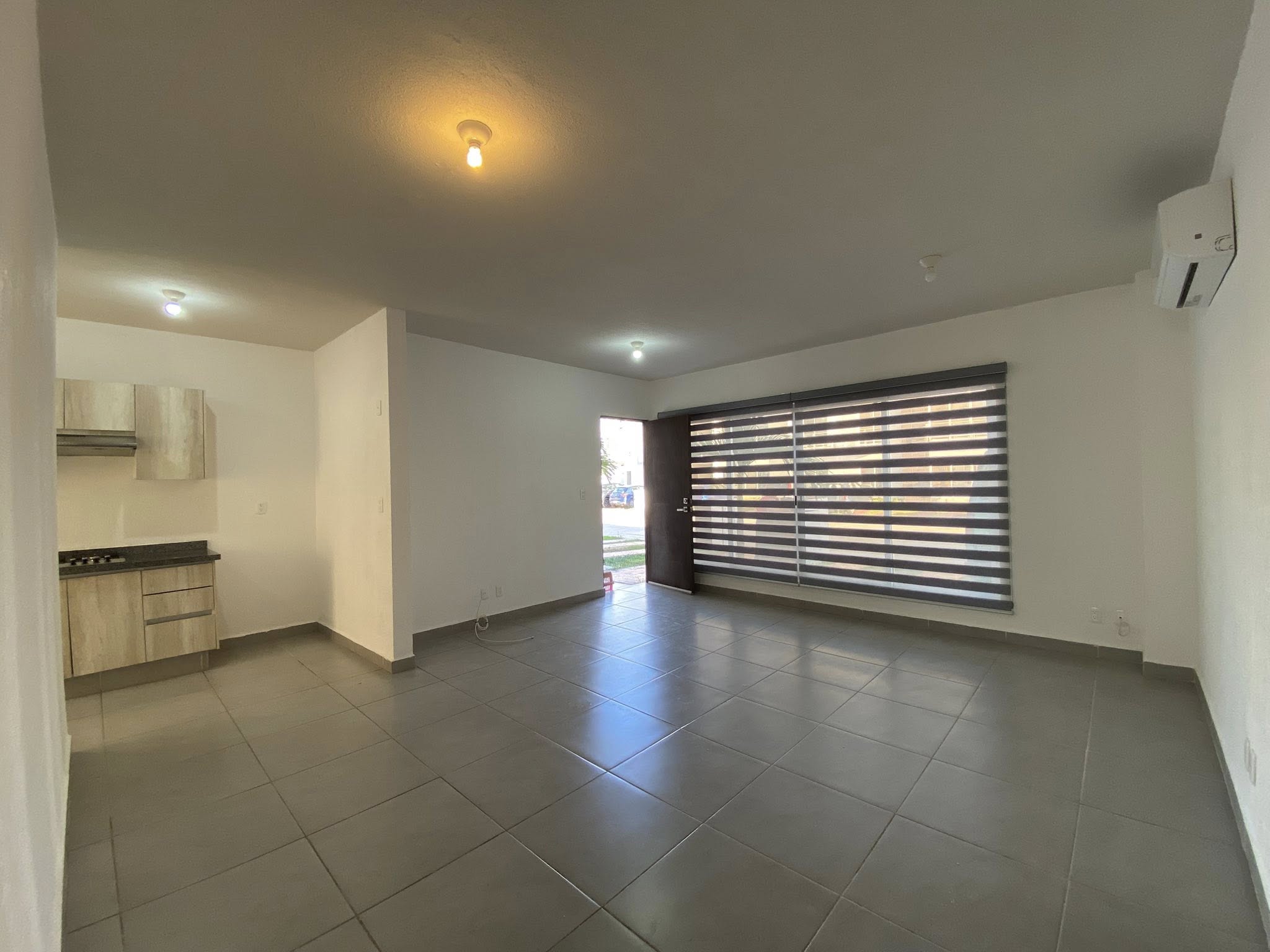 En renta departamento planta baja de 3 recamaras con amenidades en el poligono sur de cancún, en residencial izmal cancun.