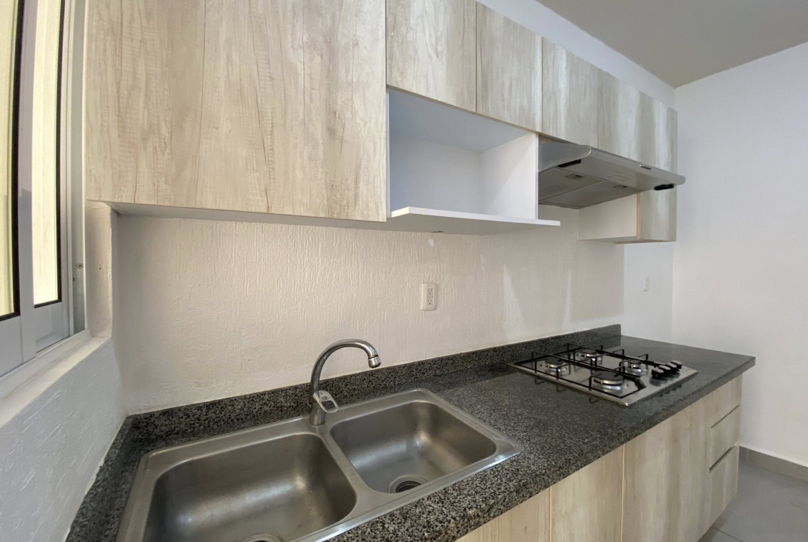 En renta departamento planta baja de 3 recamaras con amenidades en el poligono sur de cancún, en residencial izmal cancun.