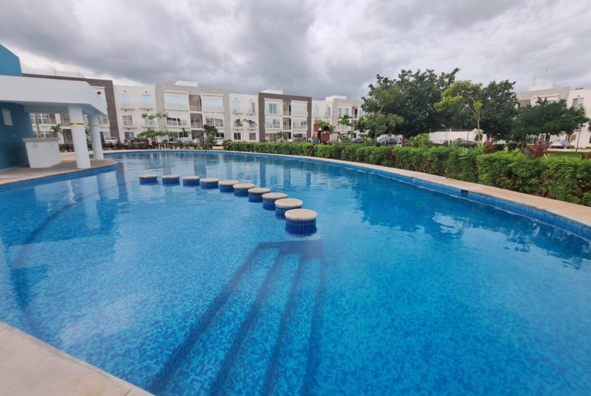 En renta departamento planta baja de 3 recamaras con amenidades en el poligono sur de cancún, en residencial izmal cancun.