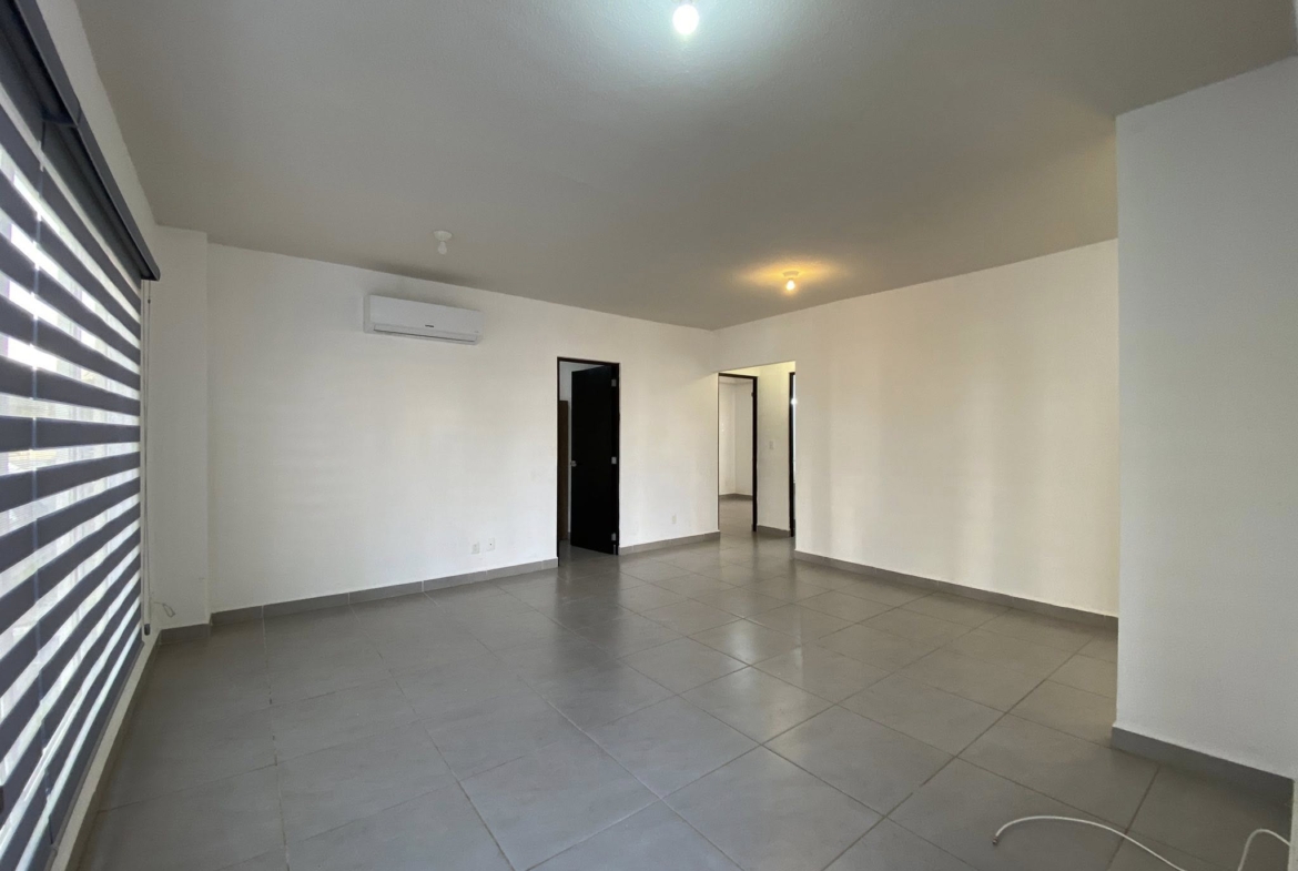 En renta departamento planta baja de 3 recamaras con amenidades en el poligono sur de cancún, en residencial izmal cancun.