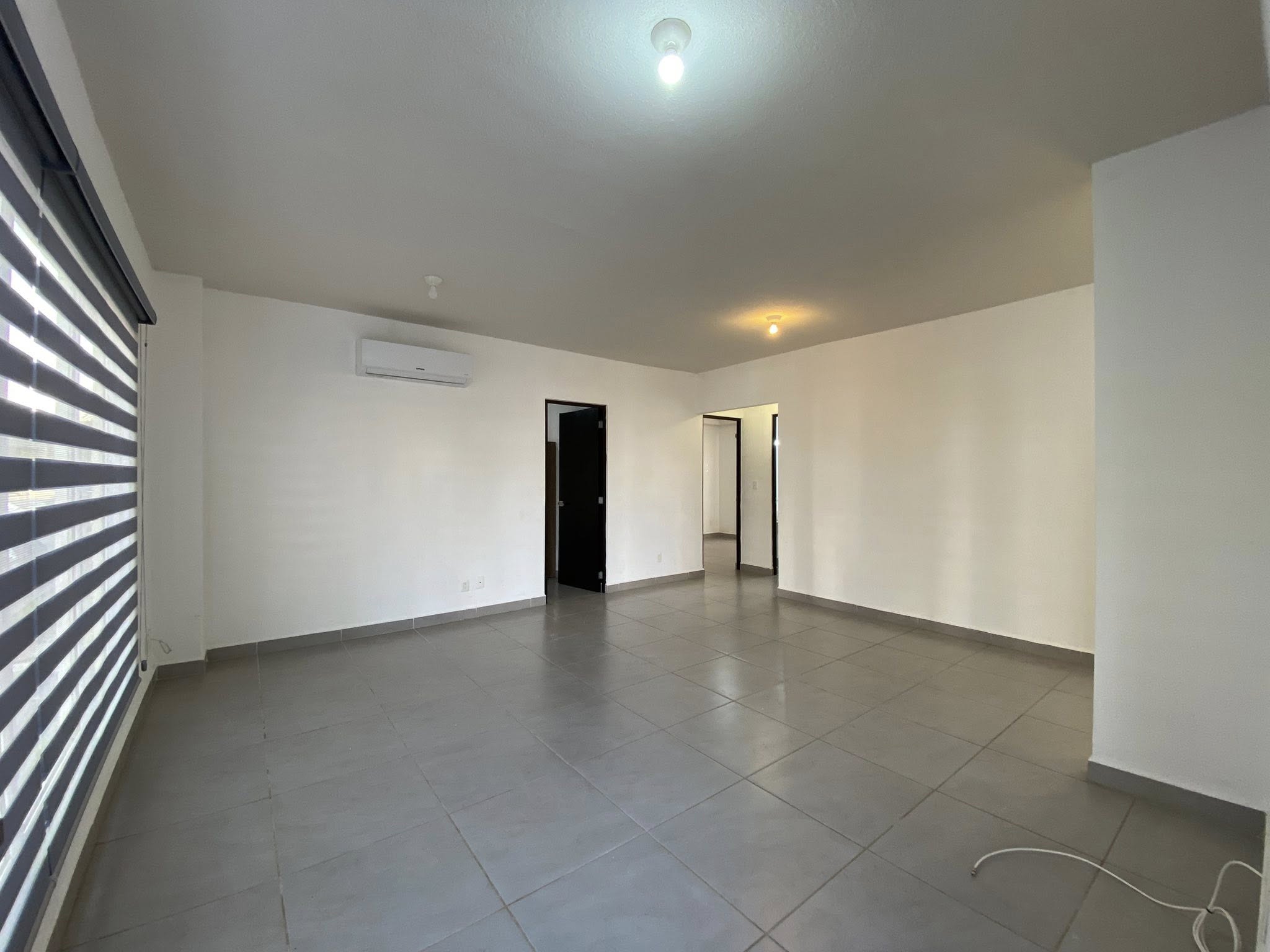 En renta departamento planta baja de 3 recamaras con amenidades en el poligono sur de cancún, en residencial izmal cancun.