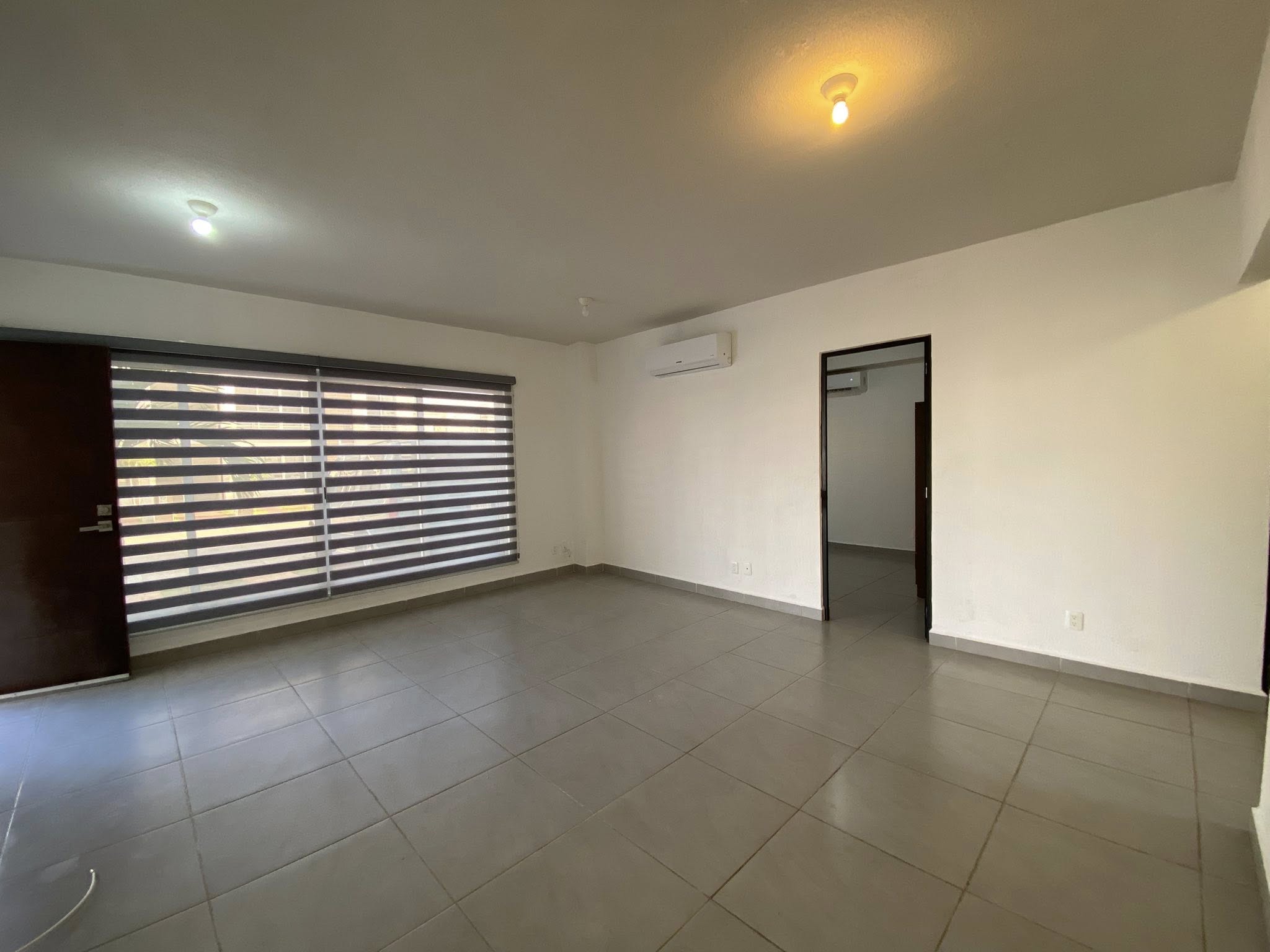 En renta departamento planta baja de 3 recamaras con amenidades en el poligono sur de cancún, en residencial izmal cancun.