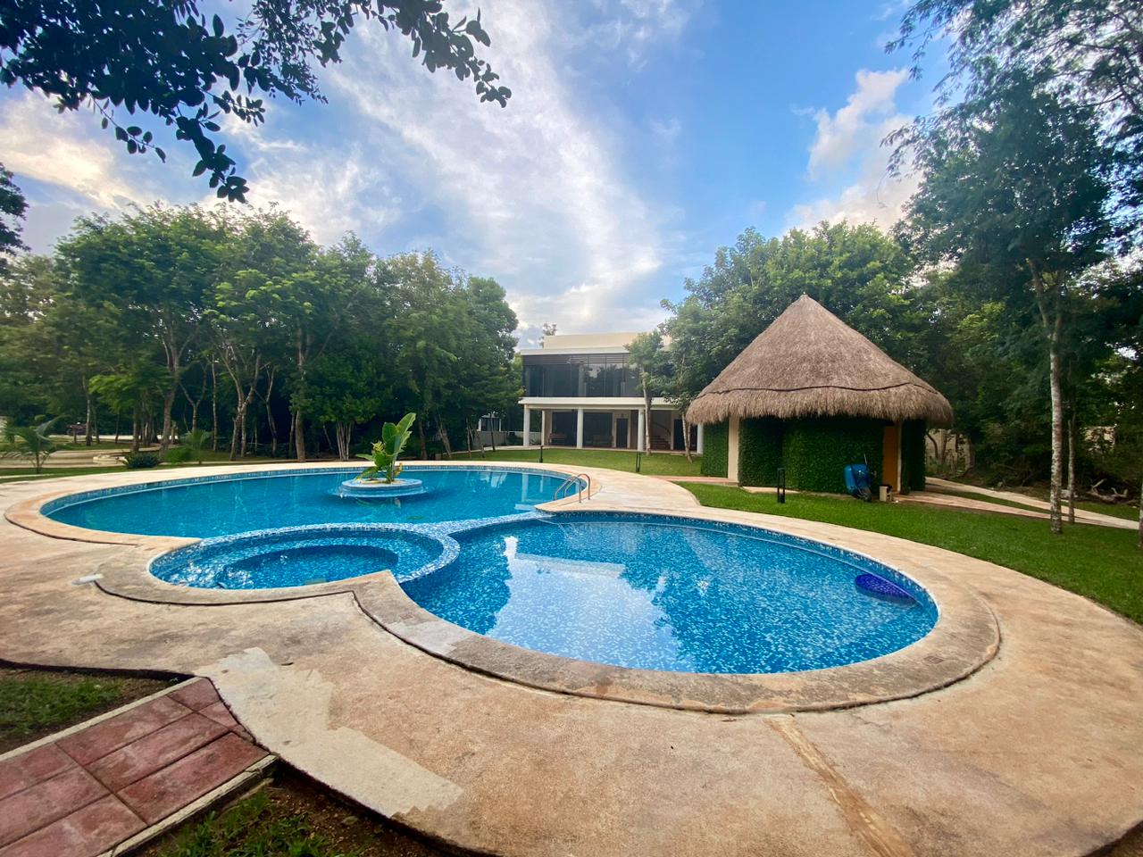 En venta terreno habitacional en residencial con amenidades en Cancún, ideal para un hogar en cancun