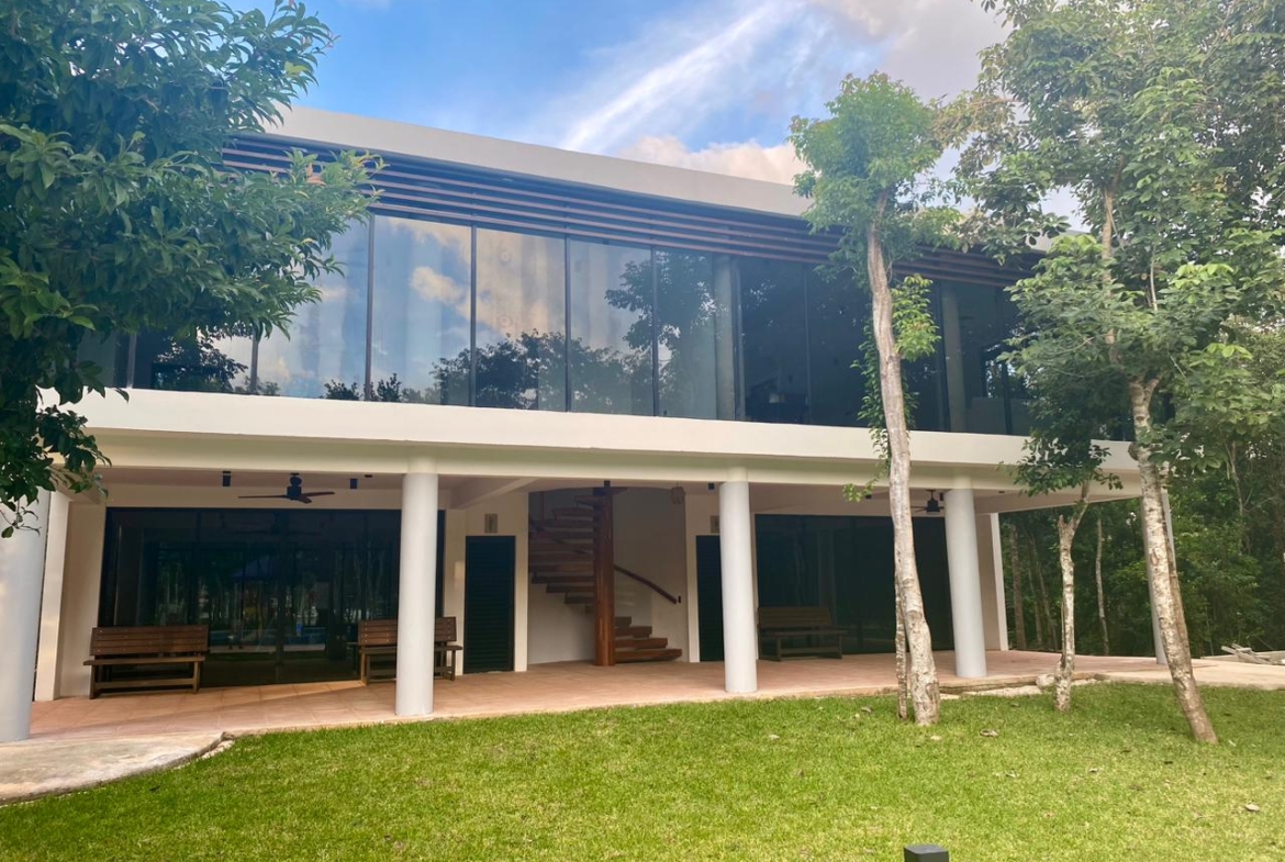 En venta terreno habitacional en residencial con amenidades en Cancún, ideal para un hogar en cancun