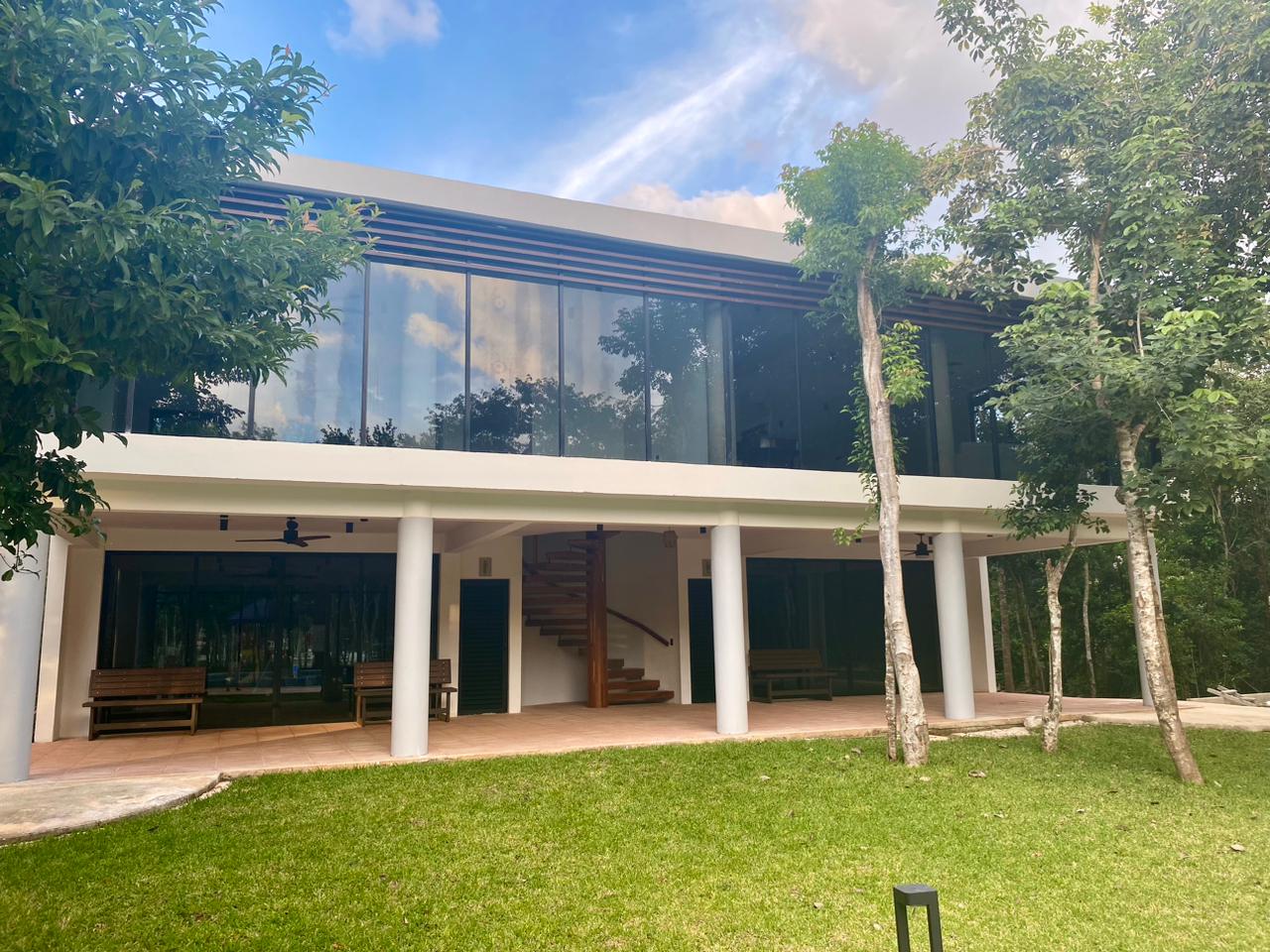 En venta terreno habitacional en residencial con amenidades en Cancún, ideal para un hogar en cancun