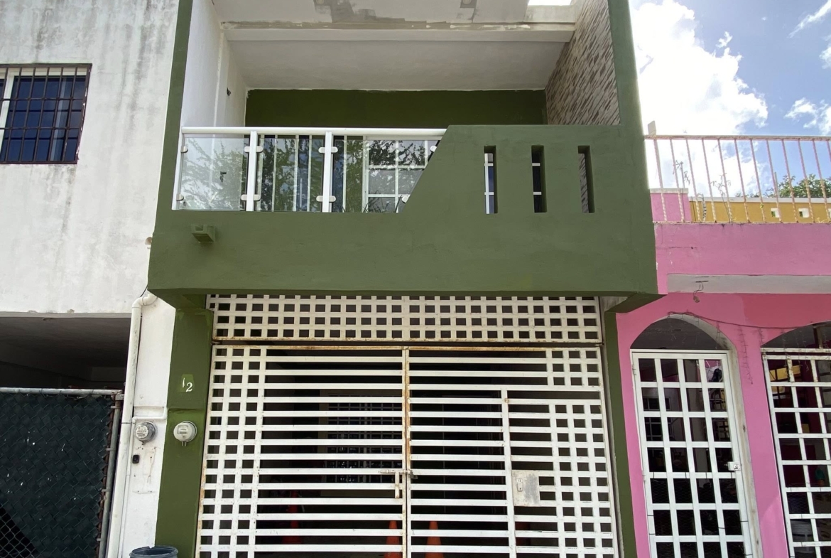VENTA DE CASA EN ANDALUCIA CANCUN, UBICADA EN EL POLIGONO SUR DE CANCUN
