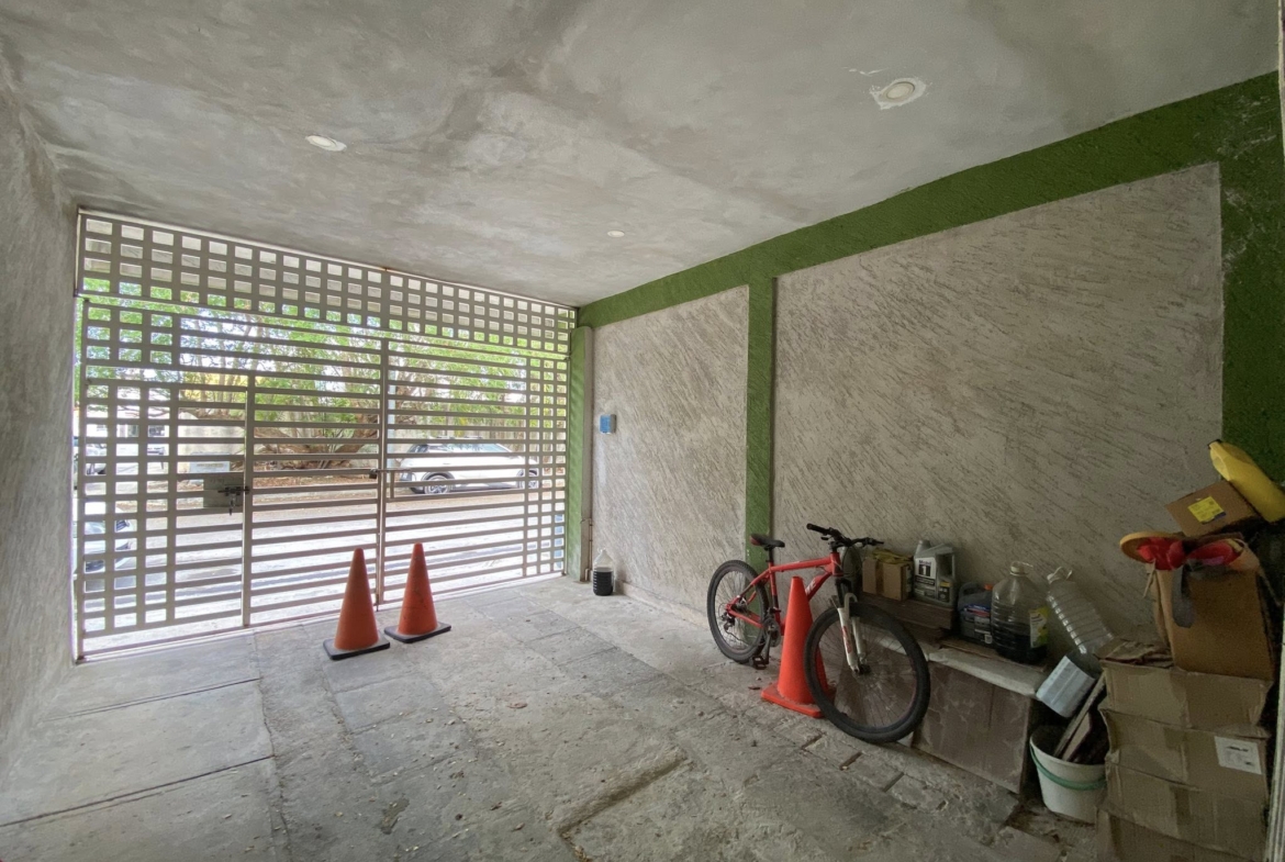 VENTA DE CASA EN ANDALUCIA CANCUN, UBICADA EN EL POLIGONO SUR DE CANCUN