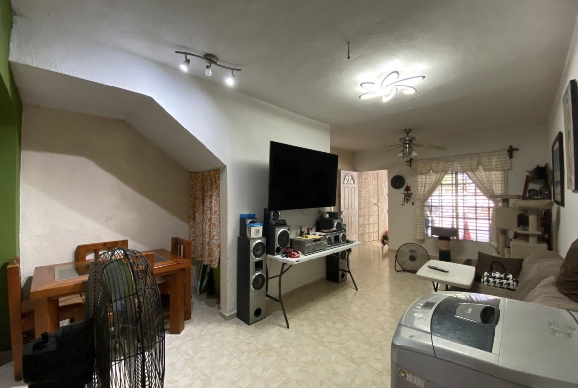 VENTA DE CASA EN ANDALUCIA CANCUN, UBICADA EN EL POLIGONO SUR DE CANCUN
