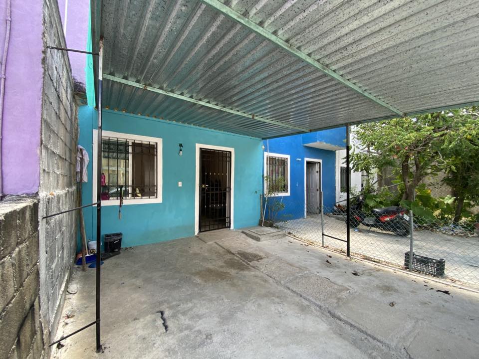 EN VENTA CASA DE 2 RECARAS EN TIERRA MAYA CANCUN, CASA EN ZONA SEGURA IDEAL PARA FAMILIAS CON CREDITO INFONAVIT O BANCARIO
