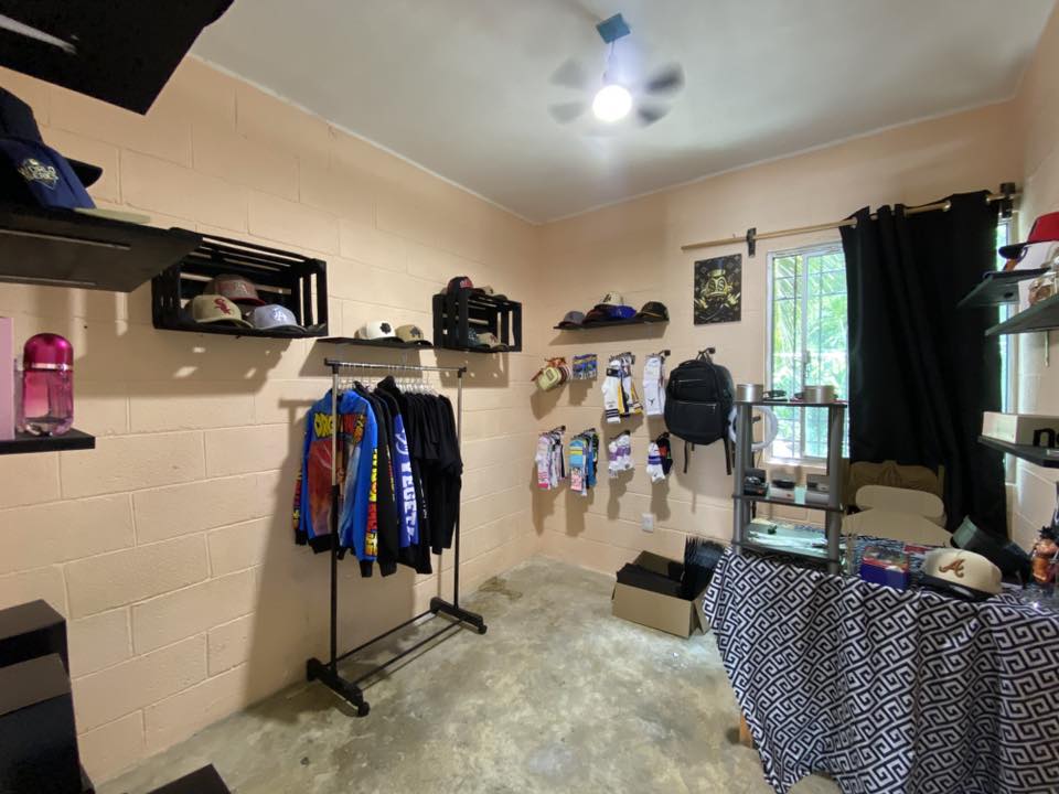 EN VENTA CASA DE 2 RECARAS EN TIERRA MAYA CANCUN, CASA EN ZONA SEGURA IDEAL PARA FAMILIAS CON CREDITO INFONAVIT O BANCARIO