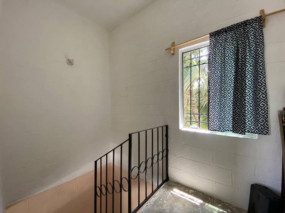 EN VENTA CASA DE 2 RECARAS EN TIERRA MAYA CANCUN, CASA EN ZONA SEGURA IDEAL PARA FAMILIAS CON CREDITO INFONAVIT O BANCARIO