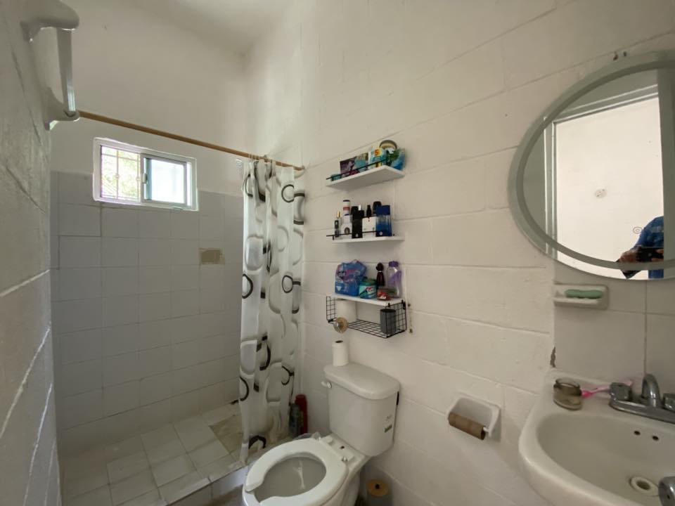EN VENTA CASA DE 2 RECARAS EN TIERRA MAYA CANCUN, CASA EN ZONA SEGURA IDEAL PARA FAMILIAS CON CREDITO INFONAVIT O BANCARIO
