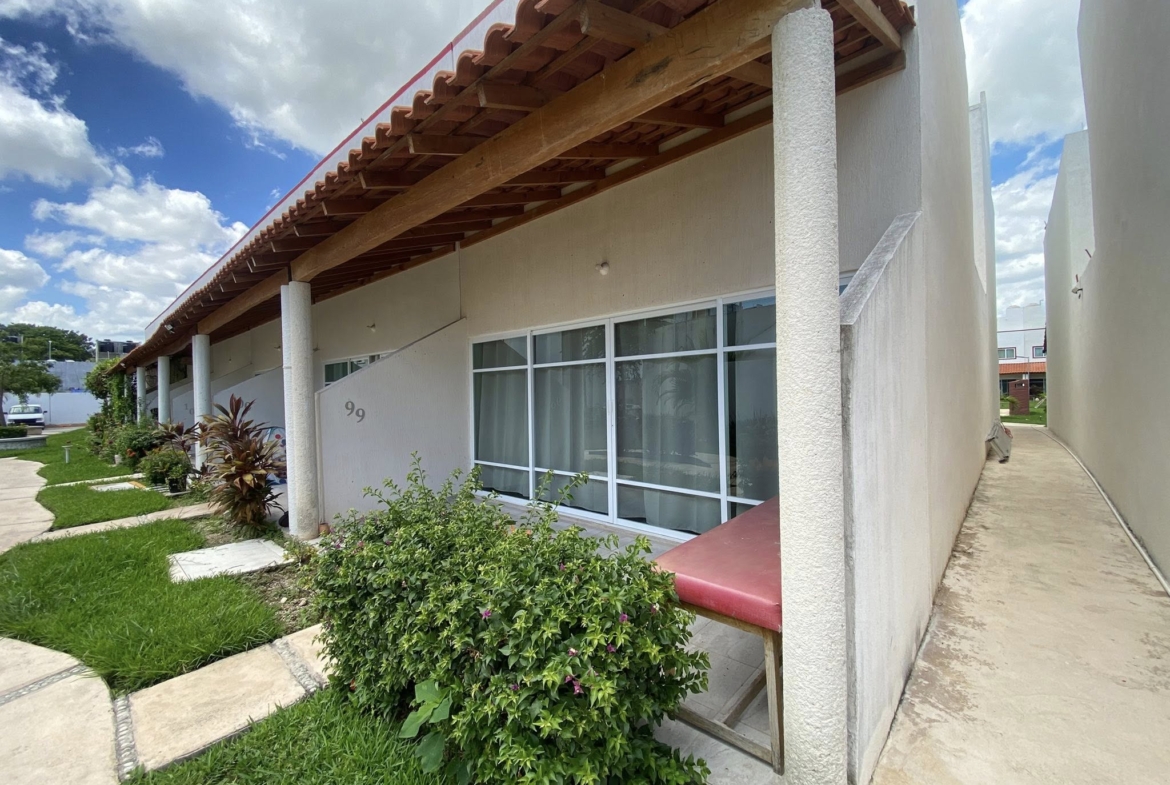 EN RENTA CASA AMUEBLADA EN CANCUN, EN PRIVADA CON ALBERCA Y AMENIDADES EN CANCUN. CASA EN RENTA CON MUEBLES EN CANCUN. CASA AMUEBLADA EN CANCUN