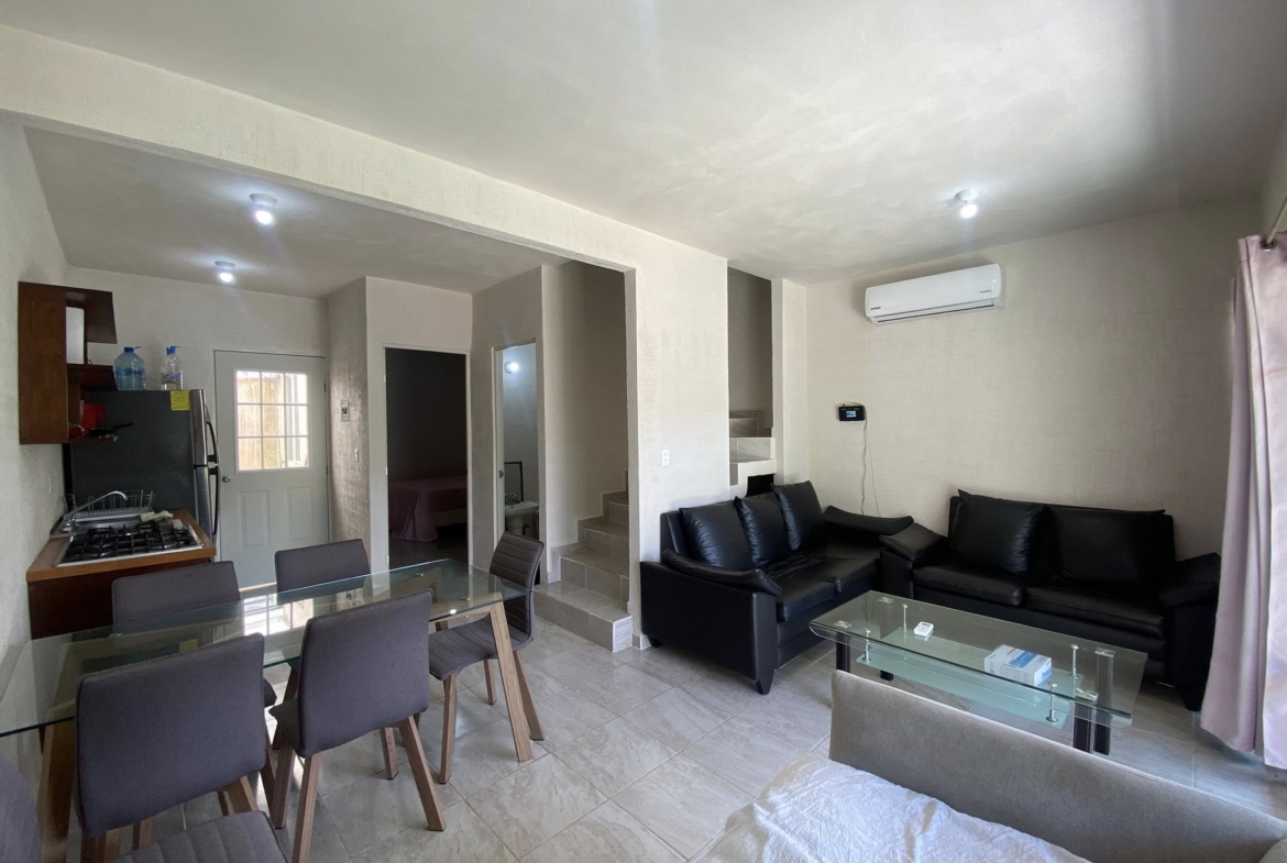 EN RENTA CASA AMUEBLADA EN CANCUN, EN PRIVADA CON ALBERCA Y AMENIDADES EN CANCUN. CASA EN RENTA CON MUEBLES EN CANCUN. CASA AMUEBLADA EN CANCUN