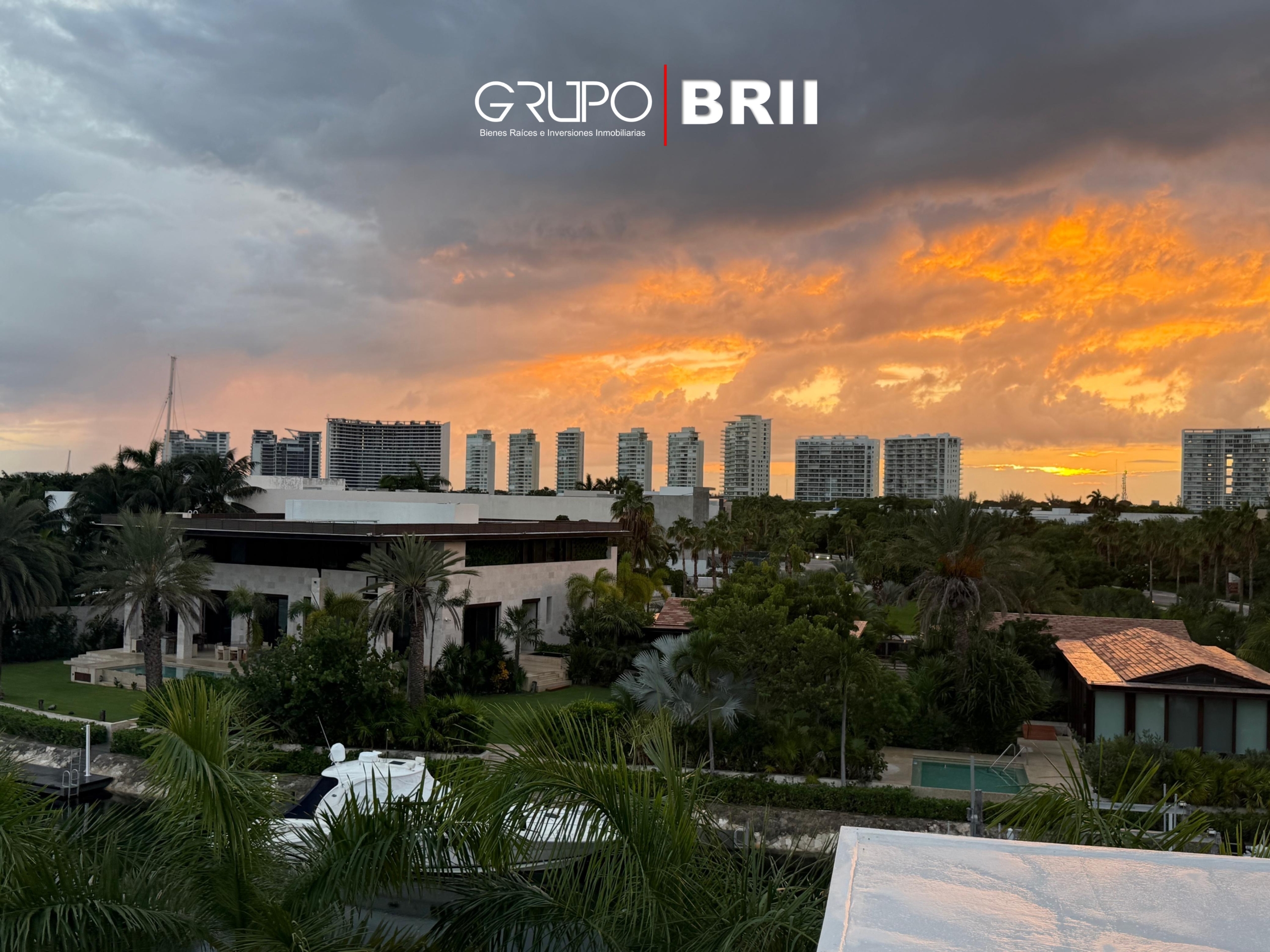 Vista al canal de Puerto Cancún