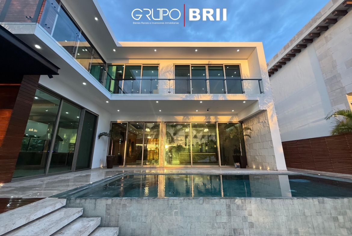 Área social de una Villa de lujo en Puerto Cancún