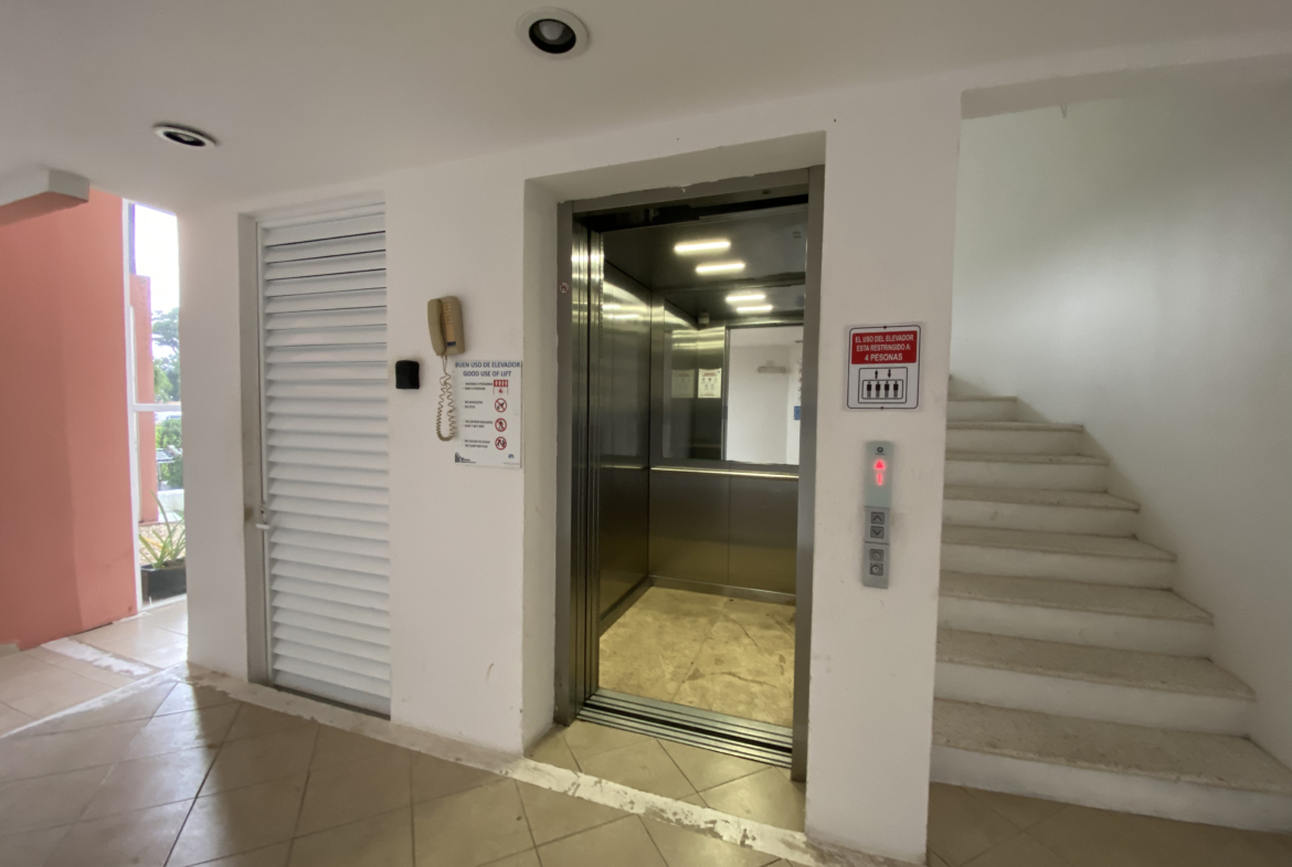 Elevador del edificio de Dream Lagoons Cancún