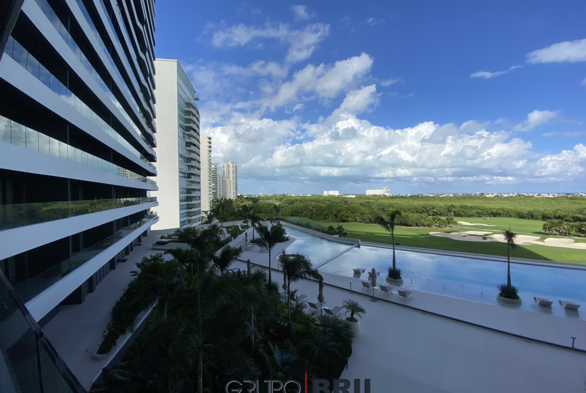Edificio y amenidades del departamento en Woha Puerto Cancún