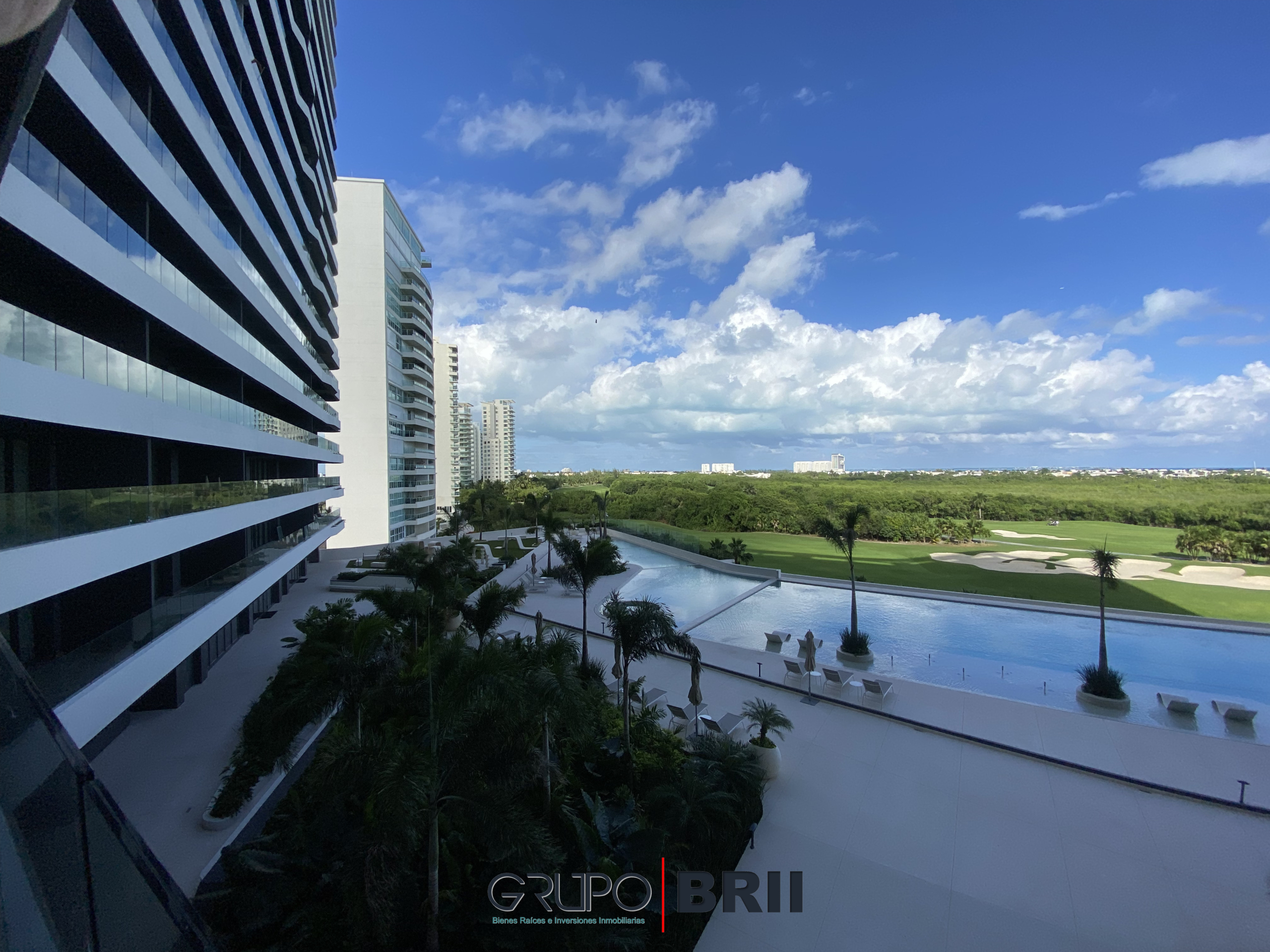 Edificio y amenidades del departamento en Woha Puerto Cancún