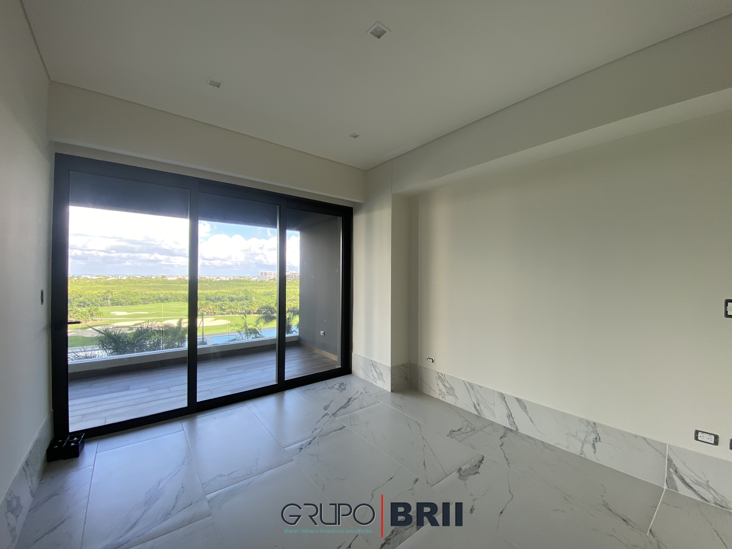 Recámara principal del departamento en venta en Woha Puerto Cancún