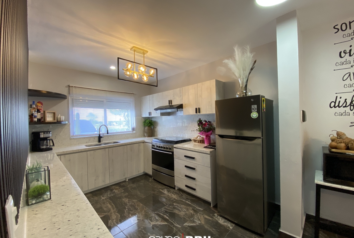 EN VENTA CASA EN CANCÚN. QUINTAS ALMENA. 3 RECÁMARAS. OPORTUNIDAD EN VENTA CANCÚN. OPORTUNIDAD DE INVERSIÓN. COCINA AMPLIA