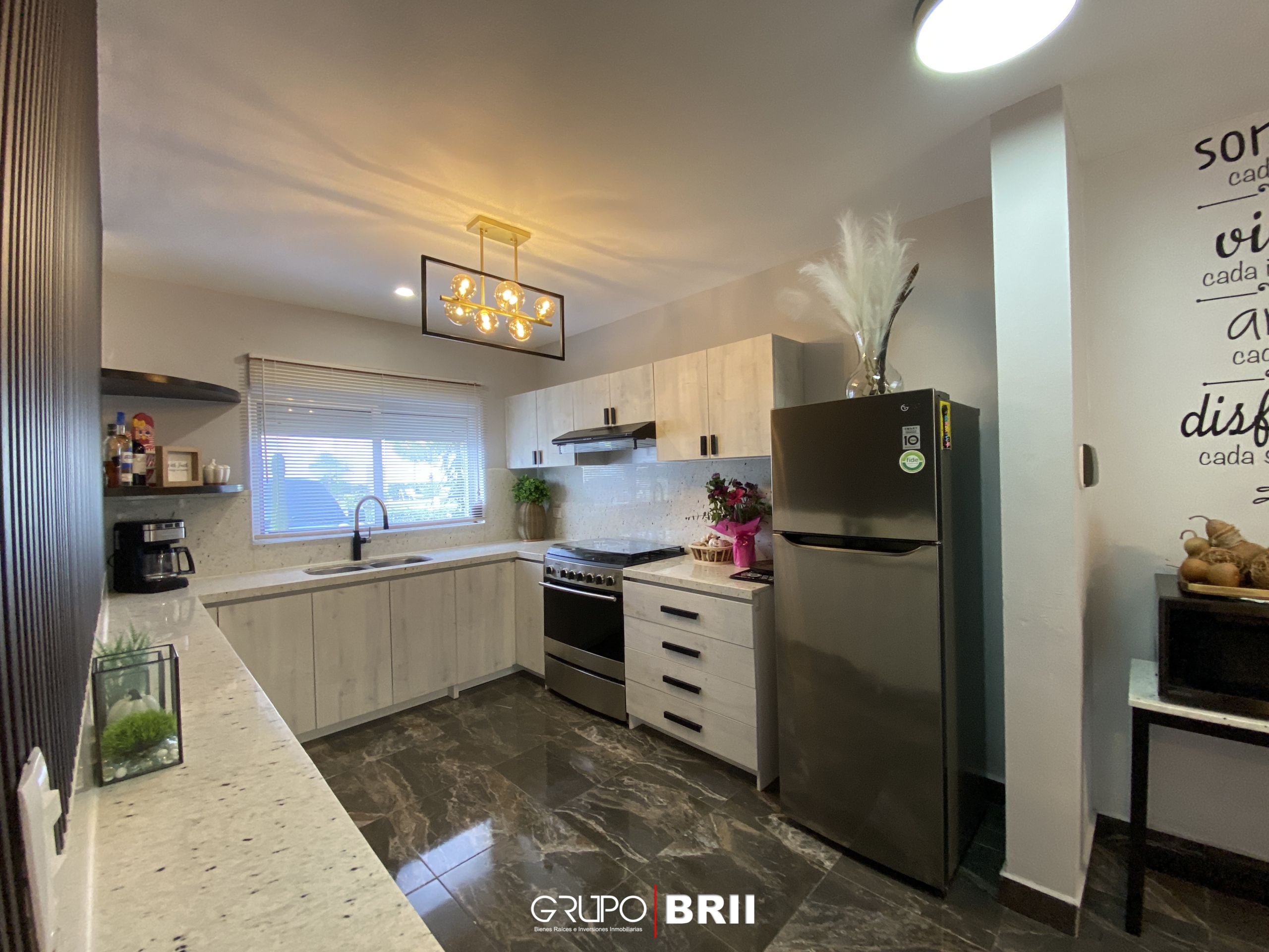 EN VENTA CASA EN CANCÚN. QUINTAS ALMENA. 3 RECÁMARAS. OPORTUNIDAD EN VENTA CANCÚN. OPORTUNIDAD DE INVERSIÓN. COCINA AMPLIA