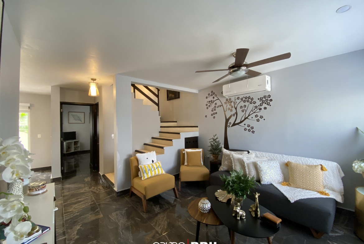 EN VENTA CASA EN CANCÚN. QUINTAS ALMENA. 3 RECÁMARAS. OPORTUNIDAD EN VENTA CANCÚN. OPORTUNIDAD DE INVERSIÓN. SALA DE LA PROPIEDAD EN VENTA