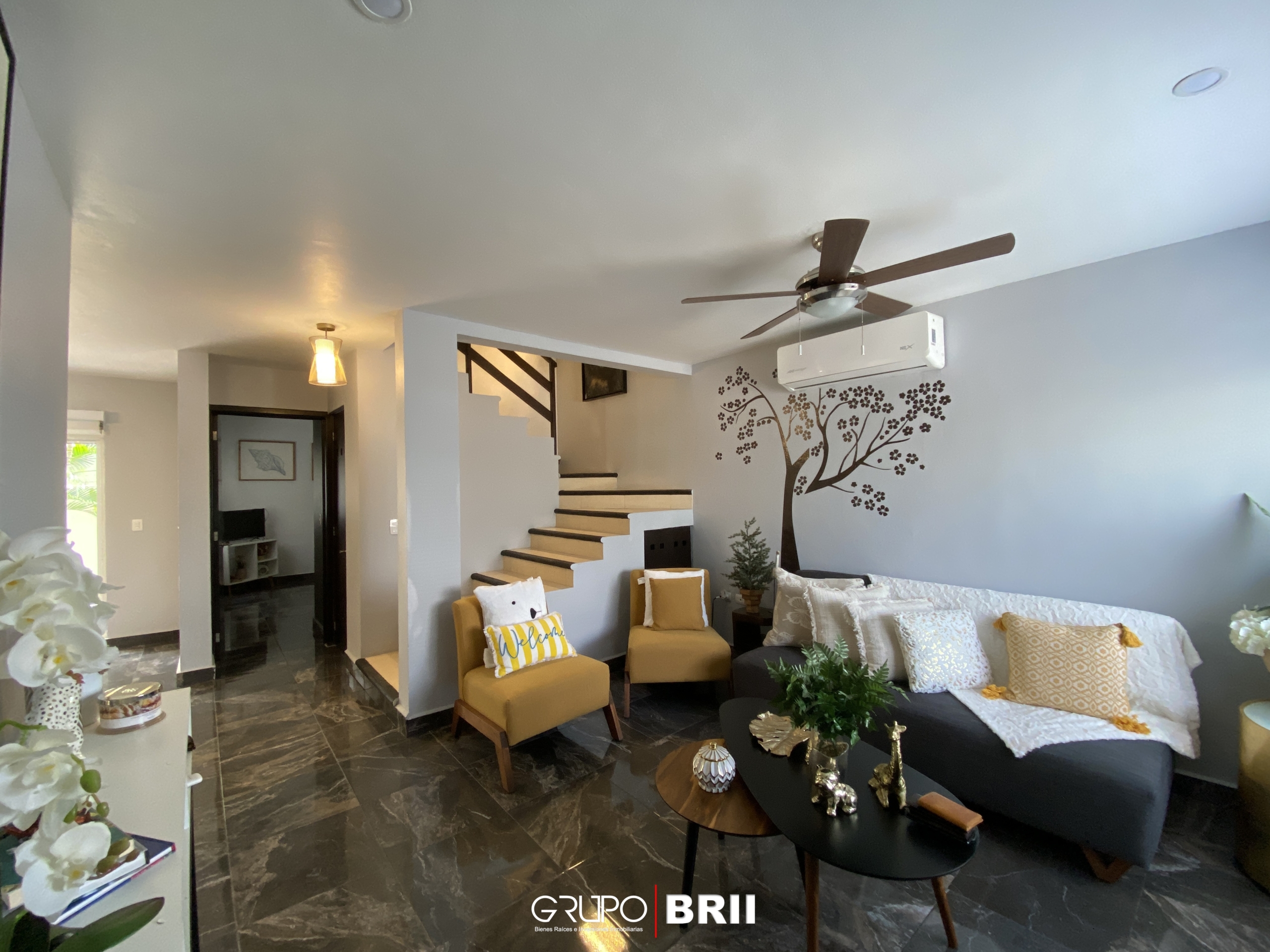 EN VENTA CASA EN CANCÚN. QUINTAS ALMENA. 3 RECÁMARAS. OPORTUNIDAD EN VENTA CANCÚN. OPORTUNIDAD DE INVERSIÓN. SALA DE LA PROPIEDAD EN VENTA