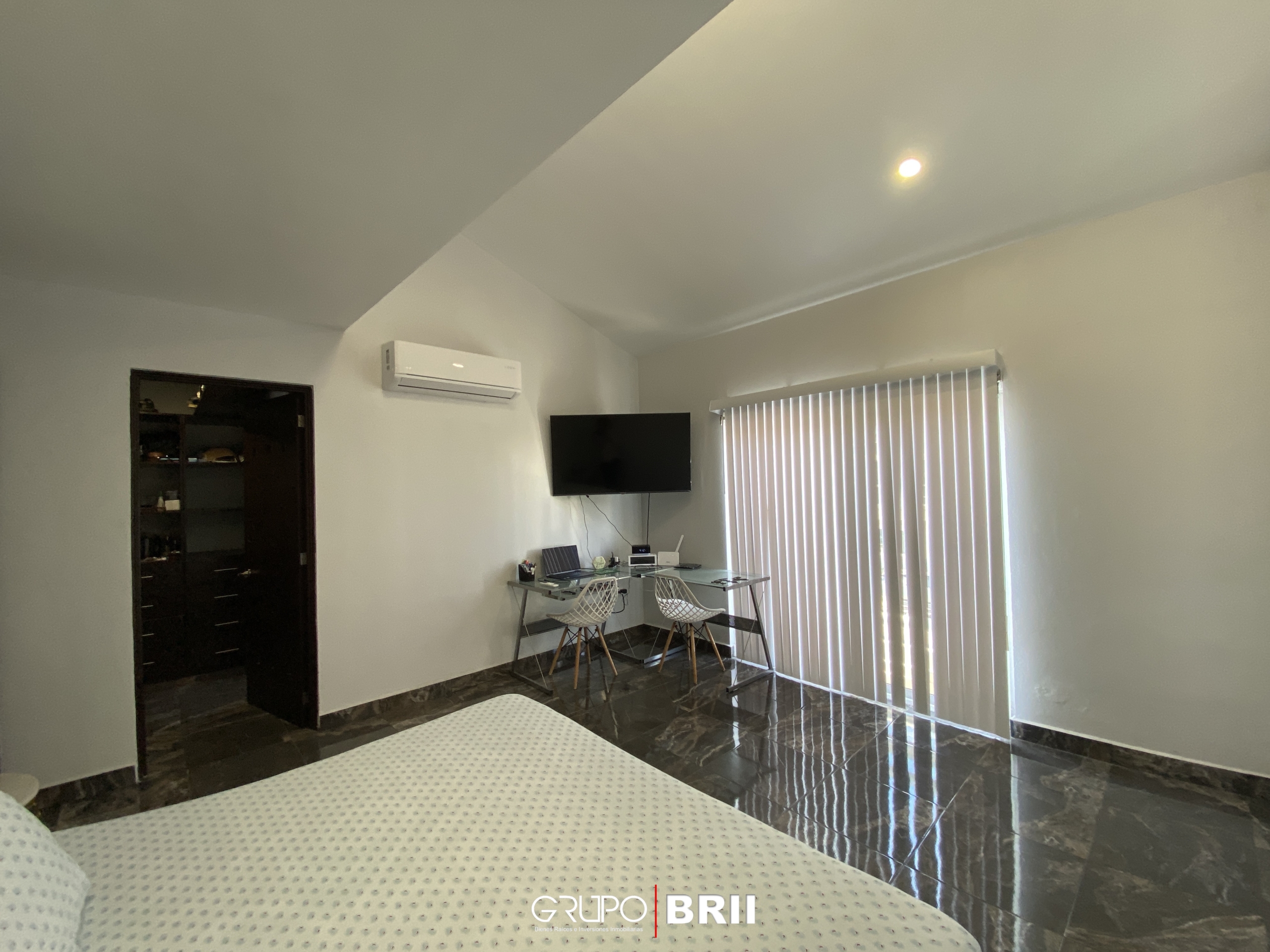 EN VENTA CASA EN CANCÚN. QUINTAS ALMENA. 3 RECÁMARAS. OPORTUNIDAD EN VENTA CANCÚN. OPORTUNIDAD DE INVERSIÓN. RECAMARA PRINCIPAL CON BAÑO PRIVADO