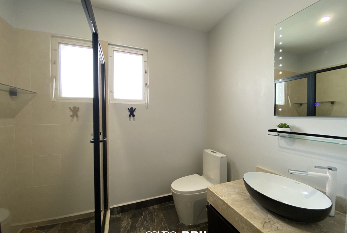 EN VENTA CASA EN CANCÚN. QUINTAS ALMENA. 3 RECÁMARAS. OPORTUNIDAD EN VENTA CANCÚN. OPORTUNIDAD DE INVERSIÓN. BAÑO PRIVADO DE RECAMARA PRINCIPAL