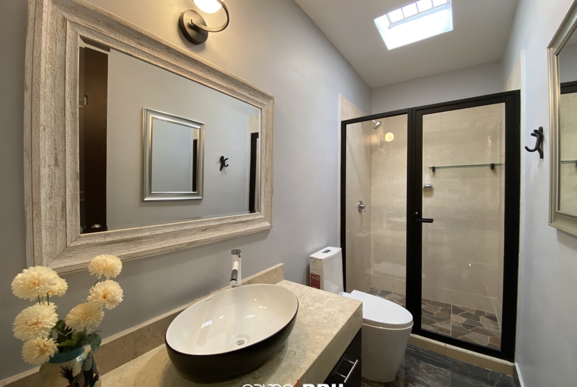 EN VENTA CASA EN CANCÚN. QUINTAS ALMENA. 3 RECÁMARAS. OPORTUNIDAD EN VENTA CANCÚN. OPORTUNIDAD DE INVERSIÓN. BAÑO COMPARTIDO