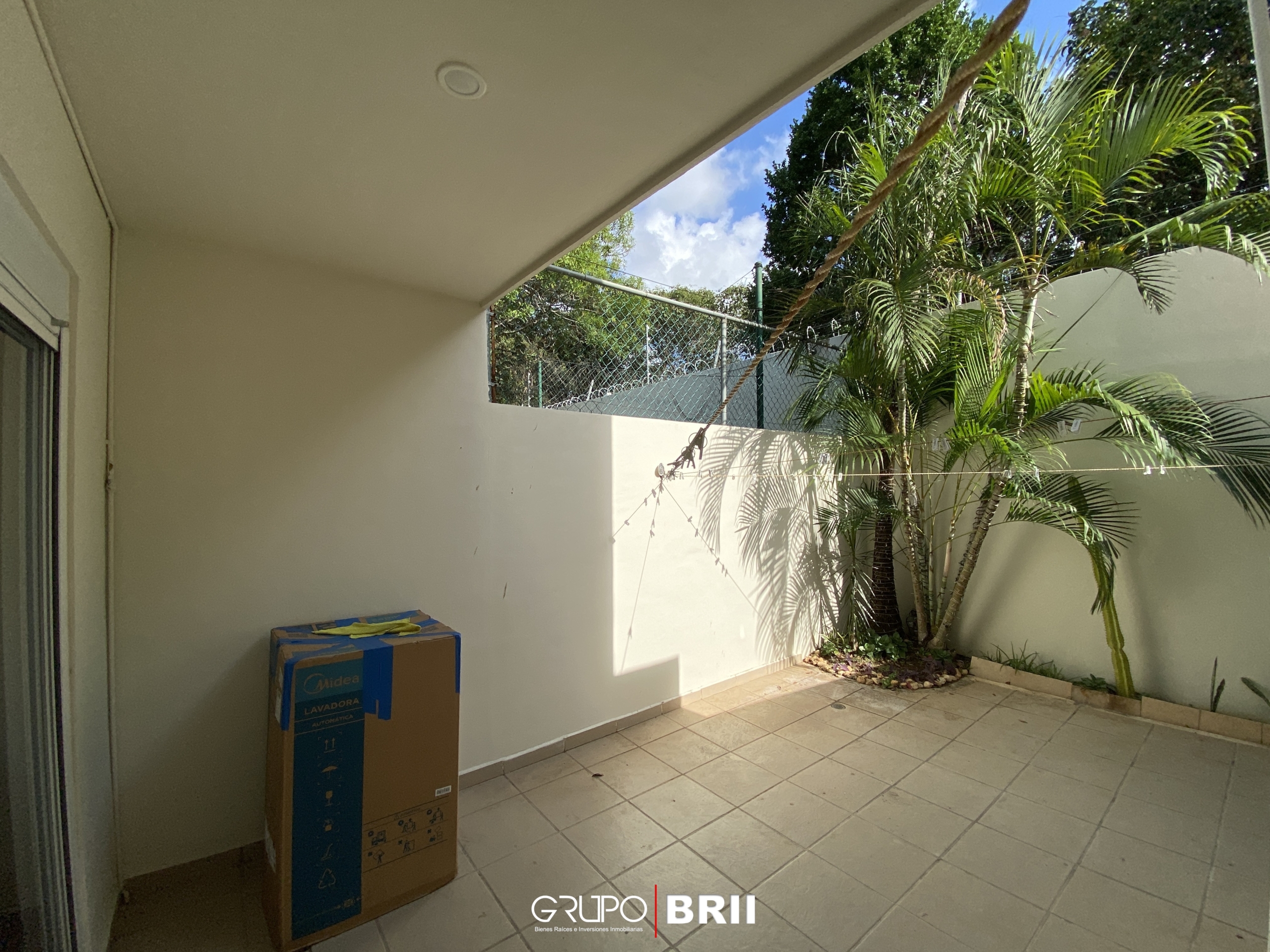 EN VENTA CASA EN CANCÚN. QUINTAS ALMENA. 3 RECÁMARAS. OPORTUNIDAD EN VENTA CANCÚN. OPORTUNIDAD DE INVERSIÓN. TERRAZA CON JARDÍN