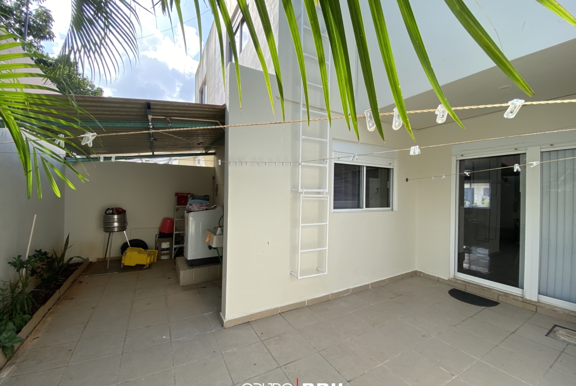 EN VENTA CASA EN CANCÚN. QUINTAS ALMENA. 3 RECÁMARAS. OPORTUNIDAD EN VENTA CANCÚN. OPORTUNIDAD DE INVERSIÓN. TERRAZA CON ÁREA DE LAVADO