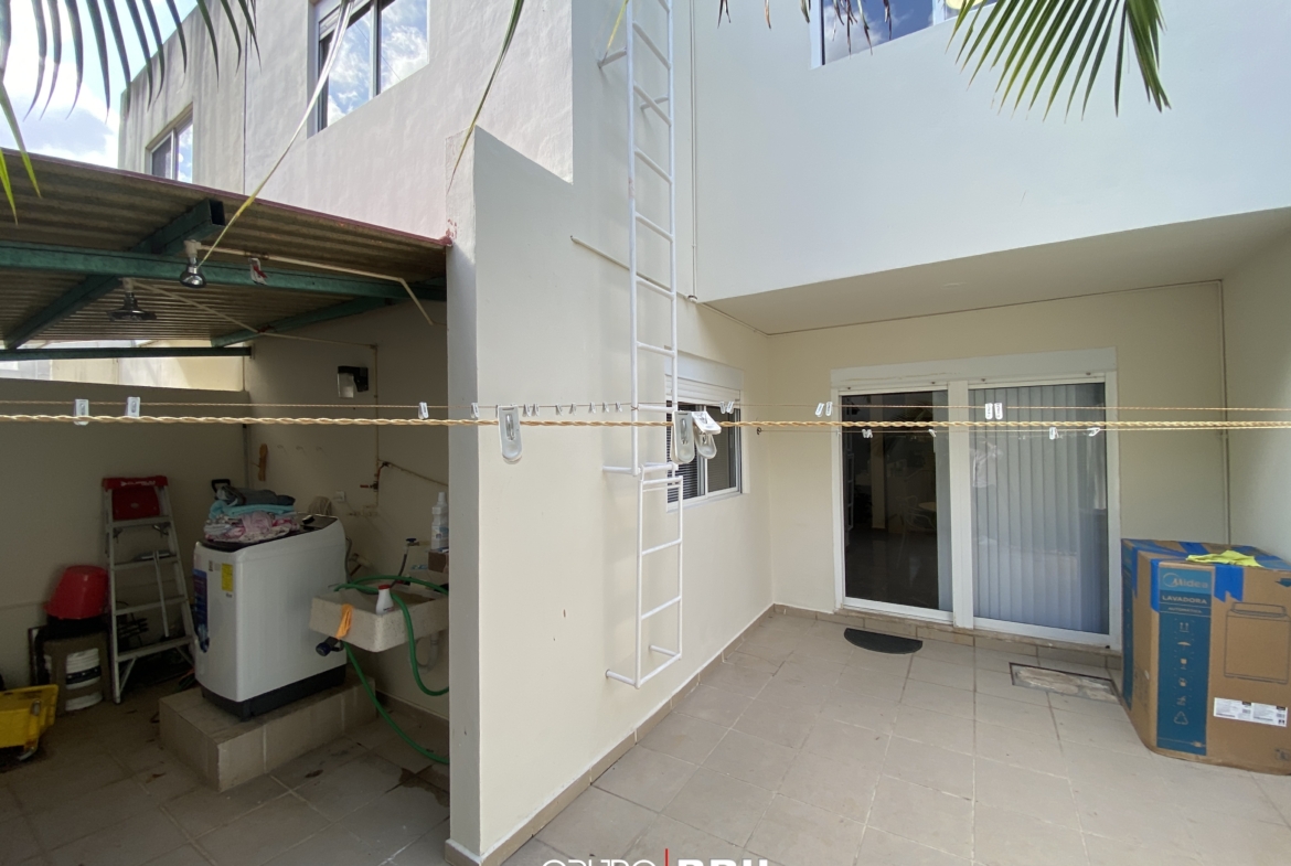 EN VENTA CASA EN CANCÚN. QUINTAS ALMENA. 3 RECÁMARAS. OPORTUNIDAD EN VENTA CANCÚN. OPORTUNIDAD DE INVERSIÓN. ÁREA DE LAVADO CON TERRAZA