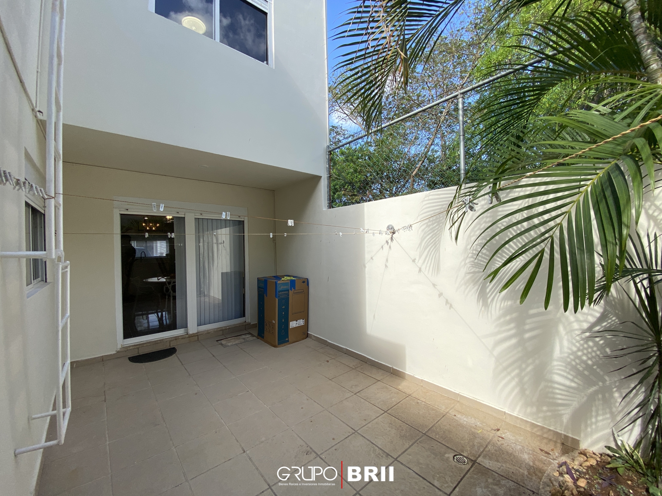 EN VENTA CASA EN CANCÚN. QUINTAS ALMENA. 3 RECÁMARAS. OPORTUNIDAD EN VENTA CANCÚN. OPORTUNIDAD DE INVERSIÓN. TERRAZA Y VISTA AL COMEDOR