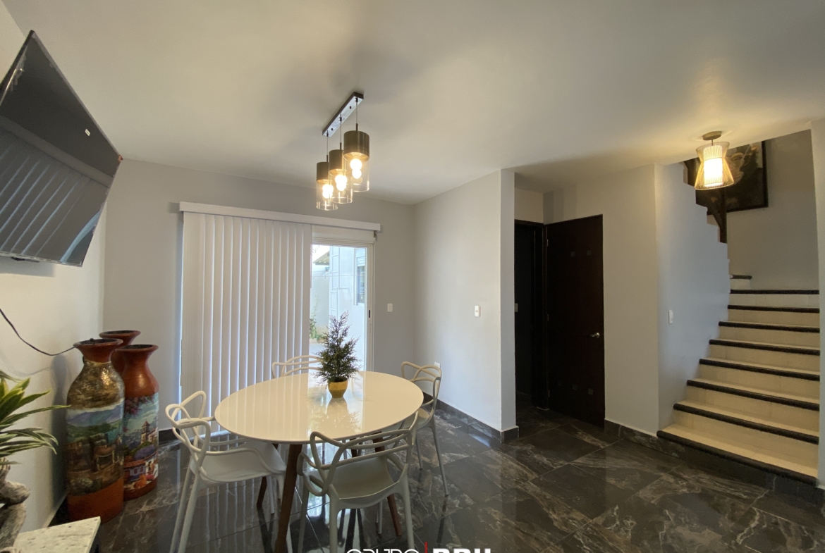 EN VENTA CASA EN CANCÚN. QUINTAS ALMENA. 3 RECÁMARAS. OPORTUNIDAD EN VENTA CANCÚN. OPORTUNIDAD DE INVERSIÓN. COMEDOR