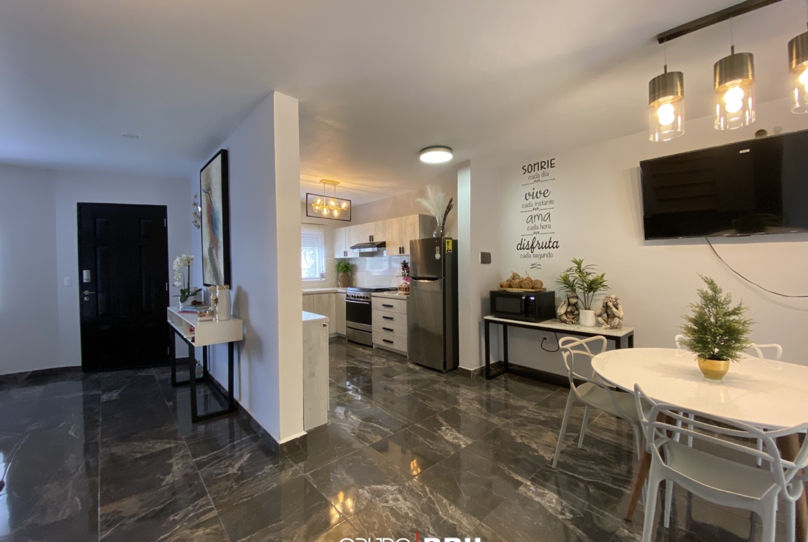 EN VENTA CASA EN CANCÚN. QUINTAS ALMENA. 3 RECÁMARAS. OPORTUNIDAD EN VENTA CANCÚN. OPORTUNIDAD DE INVERSIÓN. COMEDOR, SALA Y COCINA