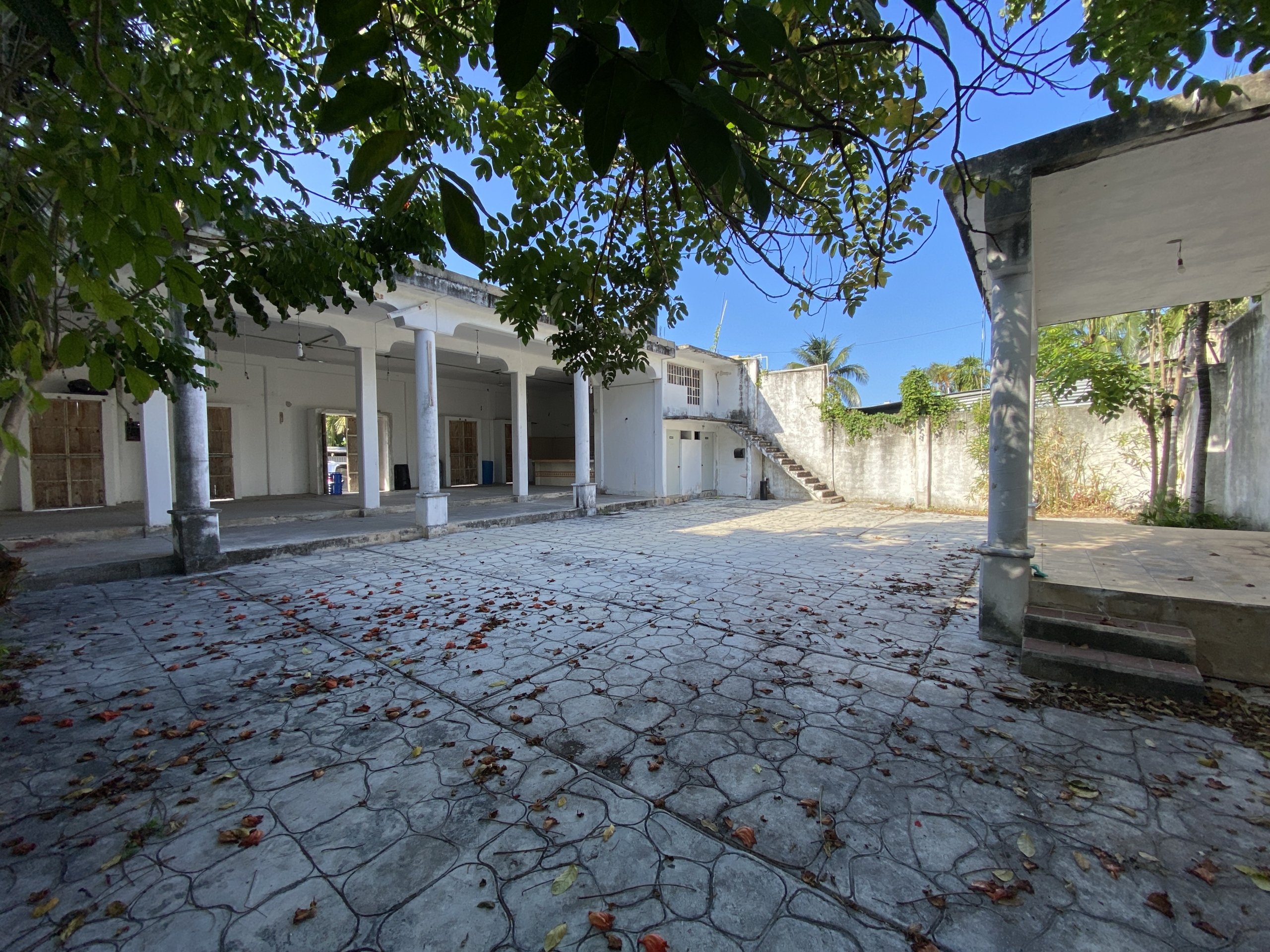 PROPIEDAD COMERCIAL EN VENTA EN CANCÚN. IDEAL PARA SALON DE EVENTOS