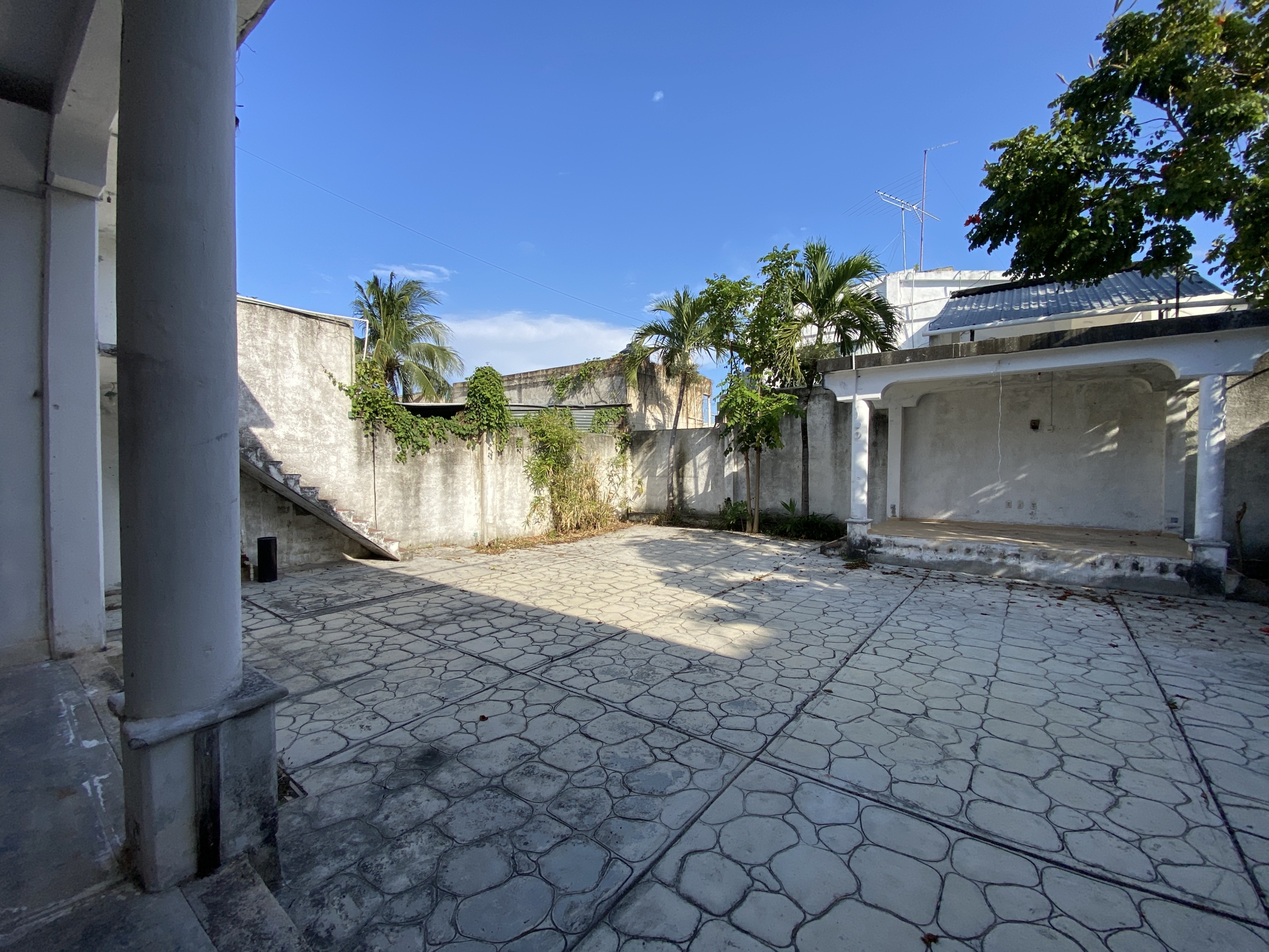 PROPIEDAD COMERCIAL EN VENTA EN CANCÚN. VISTA EXPLANADA