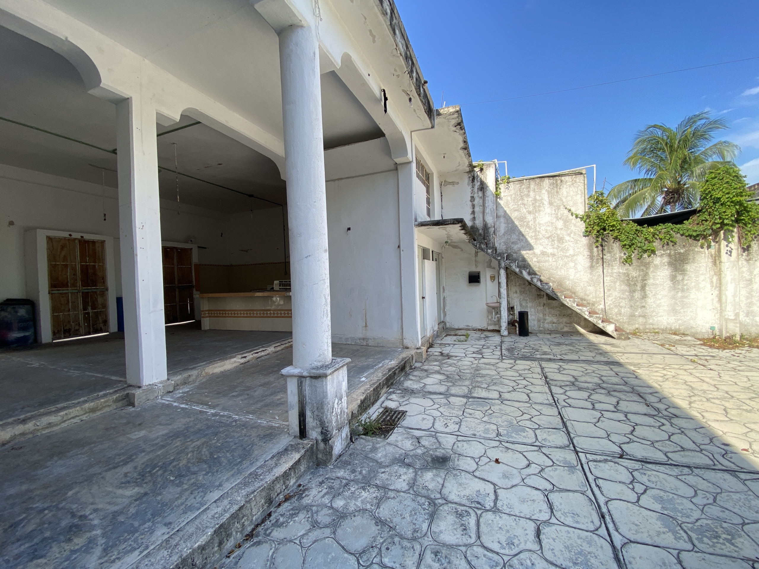 PROPIEDAD COMERCIAL EN VENTA EN CANCÚN. VISTA ALTERNA